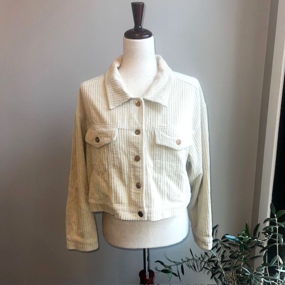 Living My Best Style X Pink Lily Crop Jacket Ivory corduroy trendy slouchy Sz L - Picture 1 of 9
